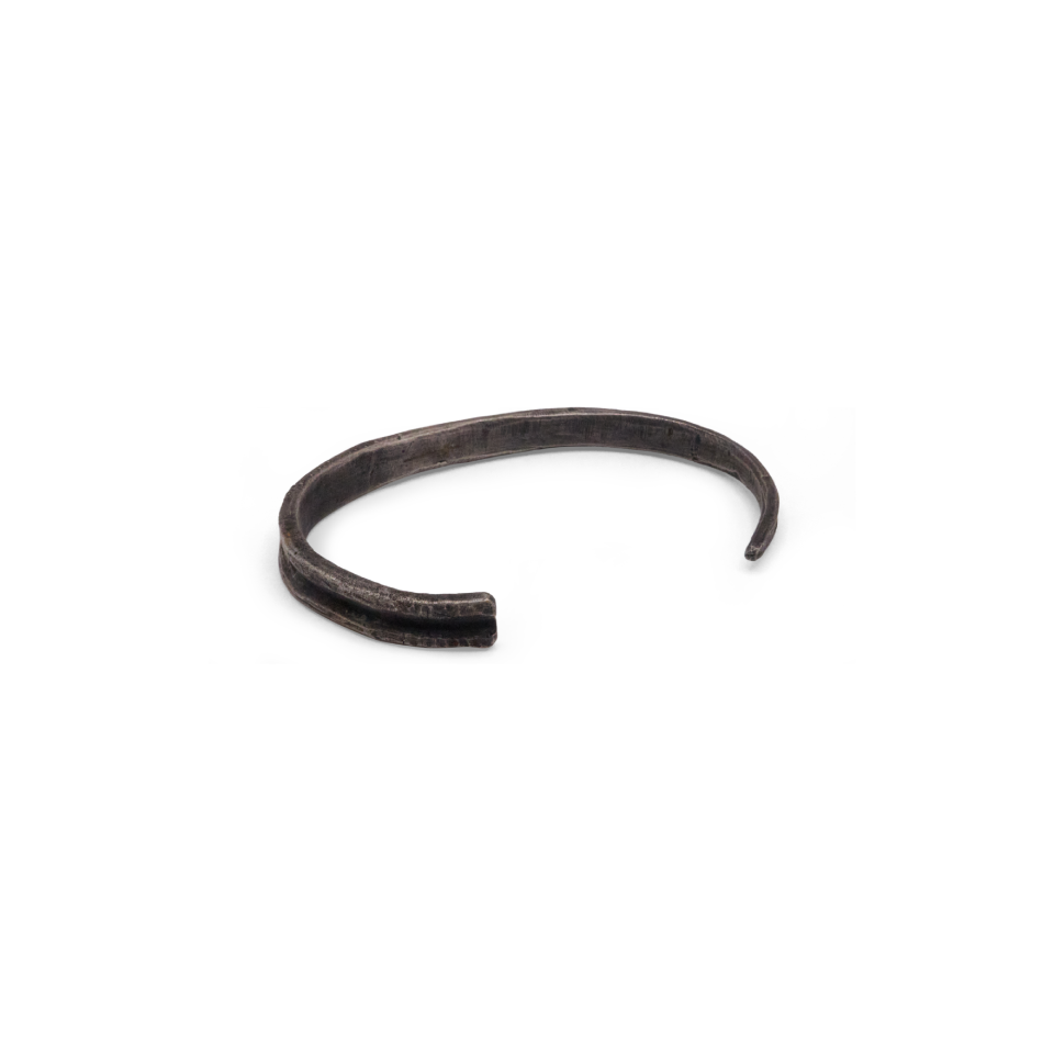 Sliver Cuff Bracelet Recycled Silver Avant Garde Contemporary Jewelry Raw Jewellery Blackened Antiqued Barzakh brz-b-0002 (2)